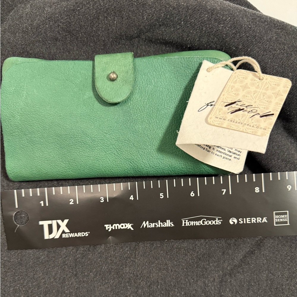 Free people Pulito leather wallet NWT